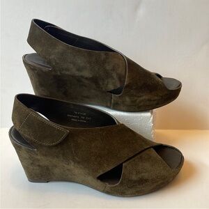 Like New Johnston & Murphy Tori Suede Wedge Sandals